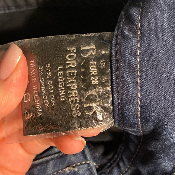 Size 6 - Picture 4 of 5